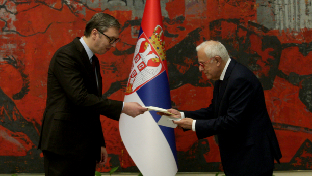Vučić primio akreditive